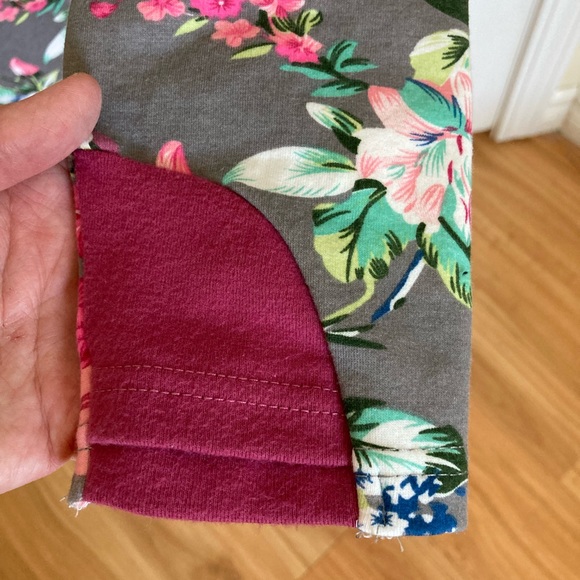 Ampersand Ave Doublehood in Floral Frenzy Size Small NWOT - Picture 5 of 9